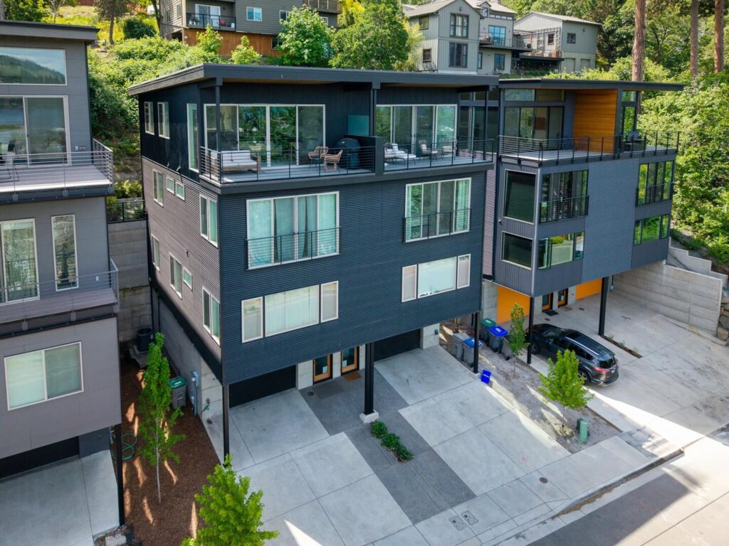 Hood River lodging options.