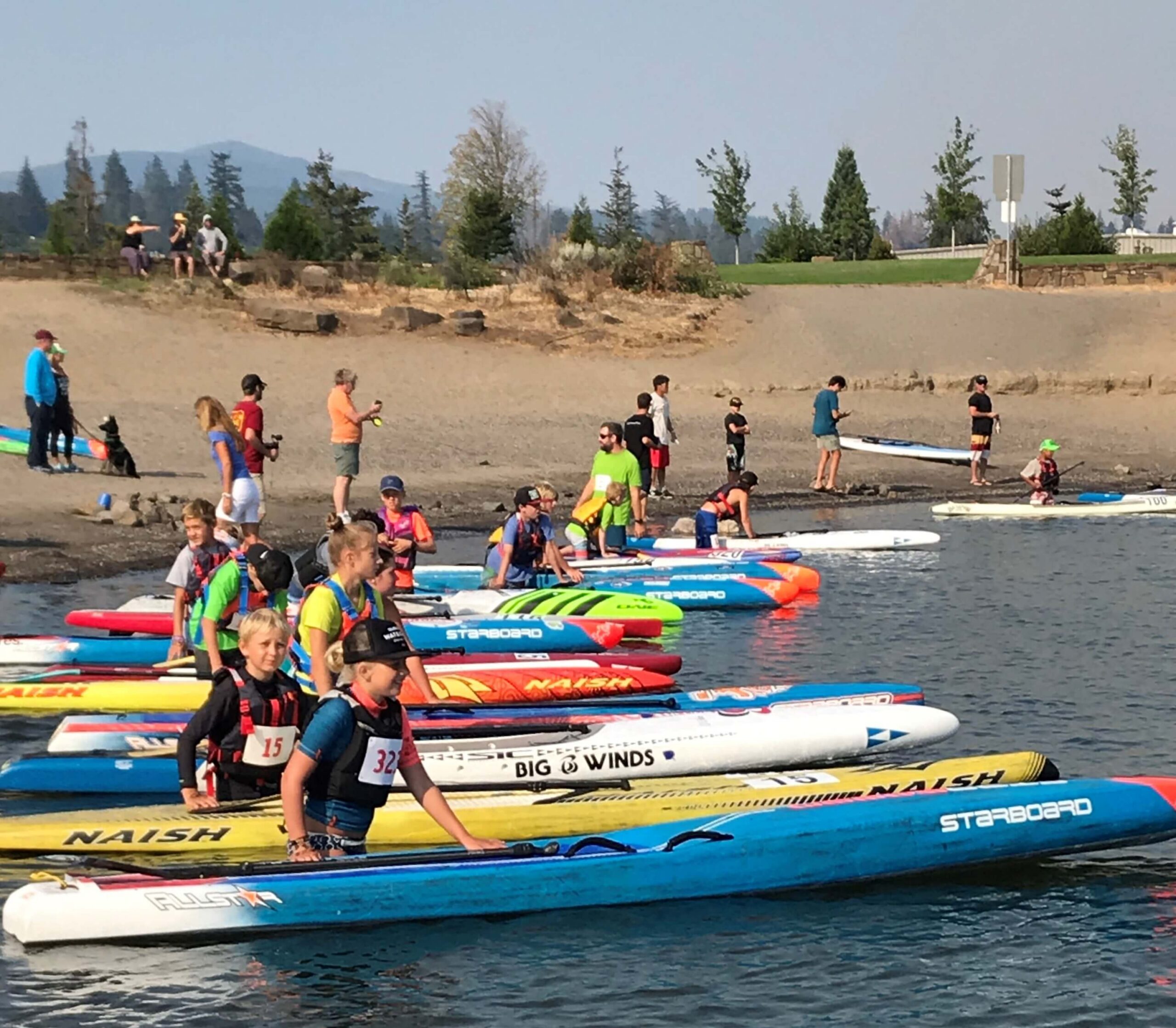 Kids in the water at Hood River Waterfront Park.
